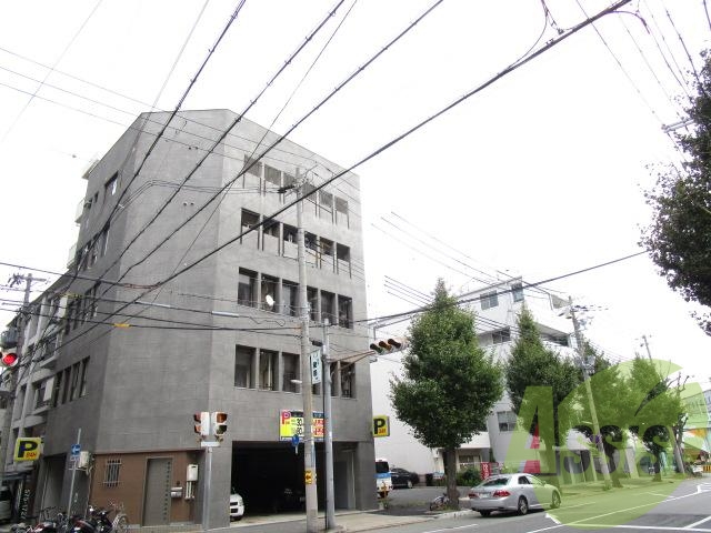 エルパラッツォ塚本の外観