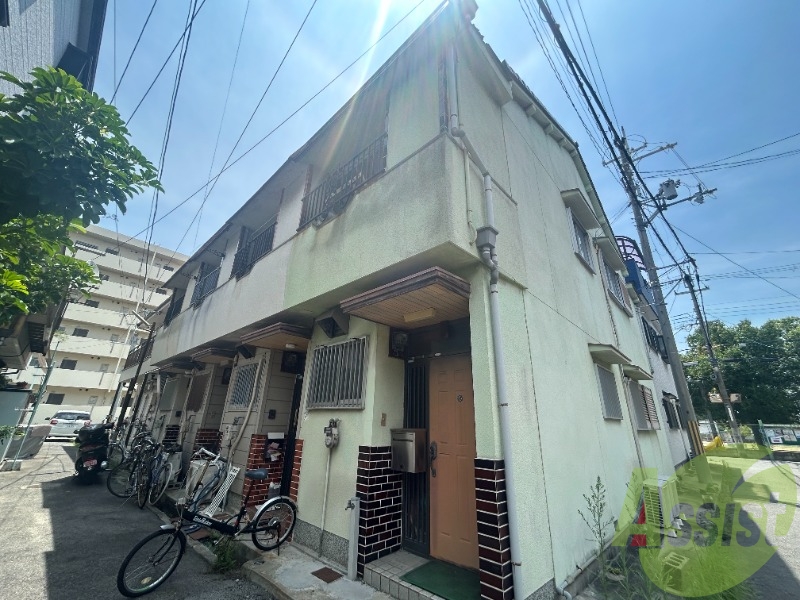 東園田8丁目テラスハウスの外観