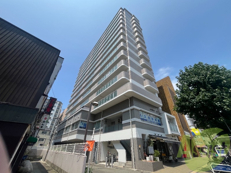湊川パークサイドの外観
