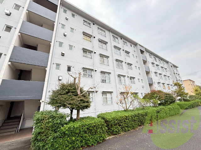 ひよどり台5団地28号棟の外観
