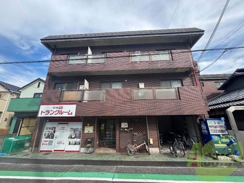 ロイヤル甲子園の外観