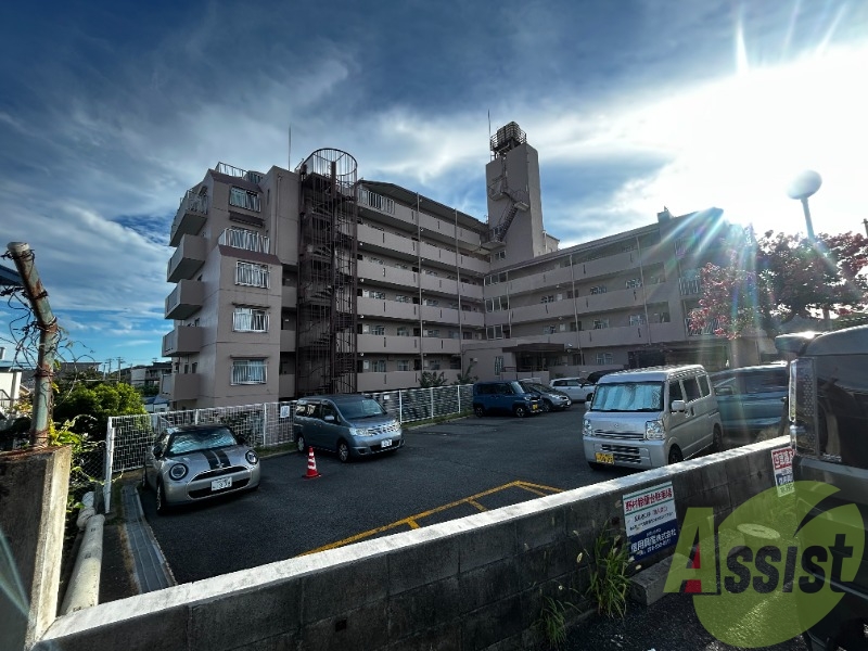 コープ野村鈴蘭台の外観