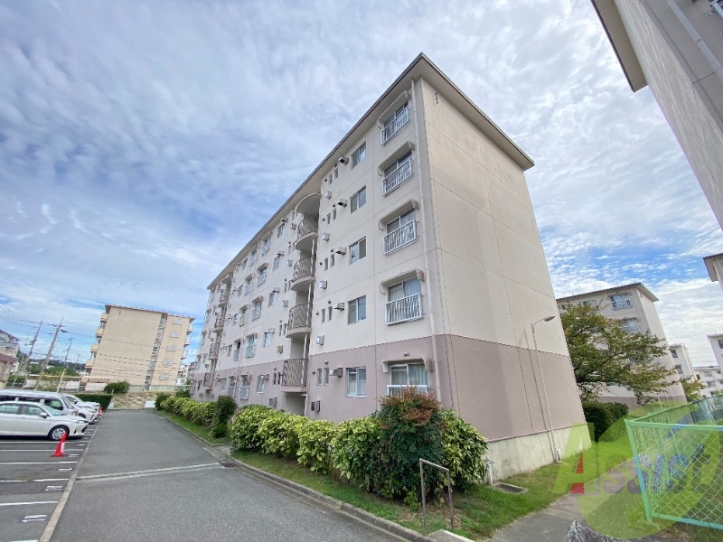白川台南住宅1号棟の外観