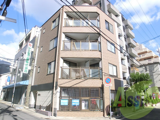 プレステージ三宮の外観