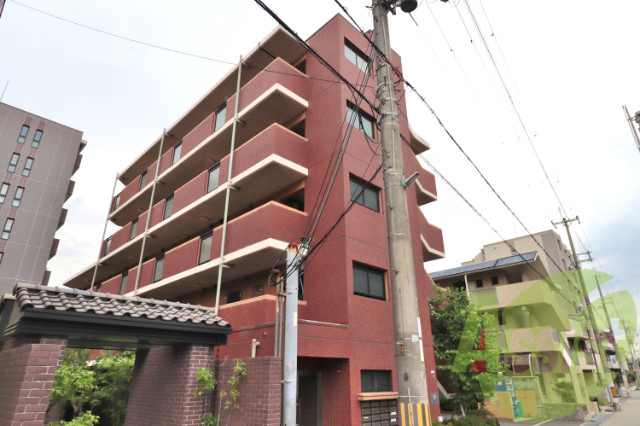 カーサ・デ・ゼント西宮北口の外観