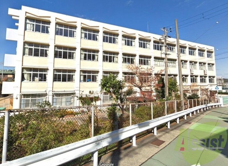 甲緑小学校 895m 甲緑小学校 895m