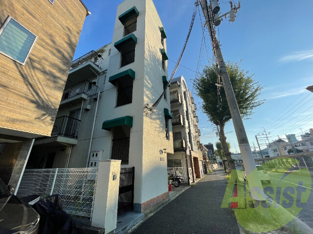 小泉マンションの外観