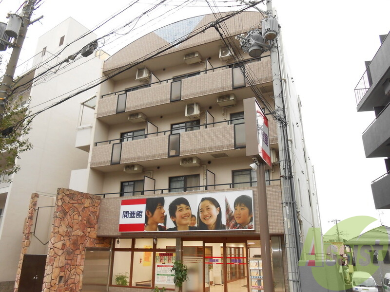 ロジュマン六甲の外観