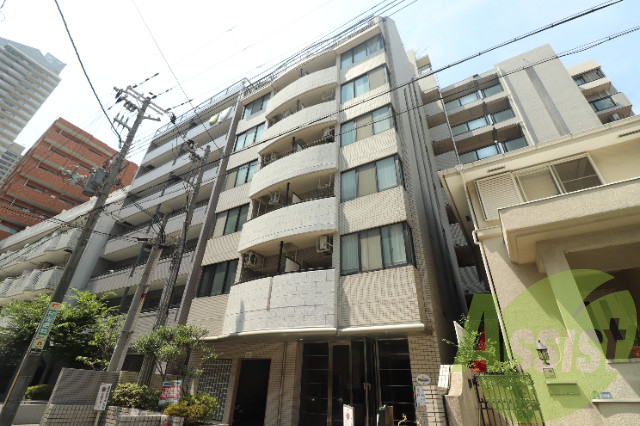 ロイヤル六甲駅前の外観