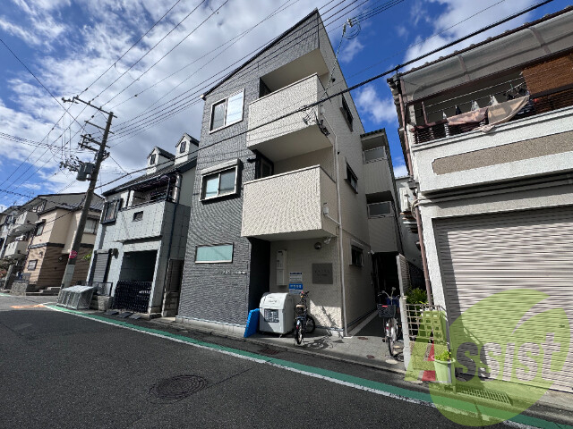 CRASIS今津駅前の外観