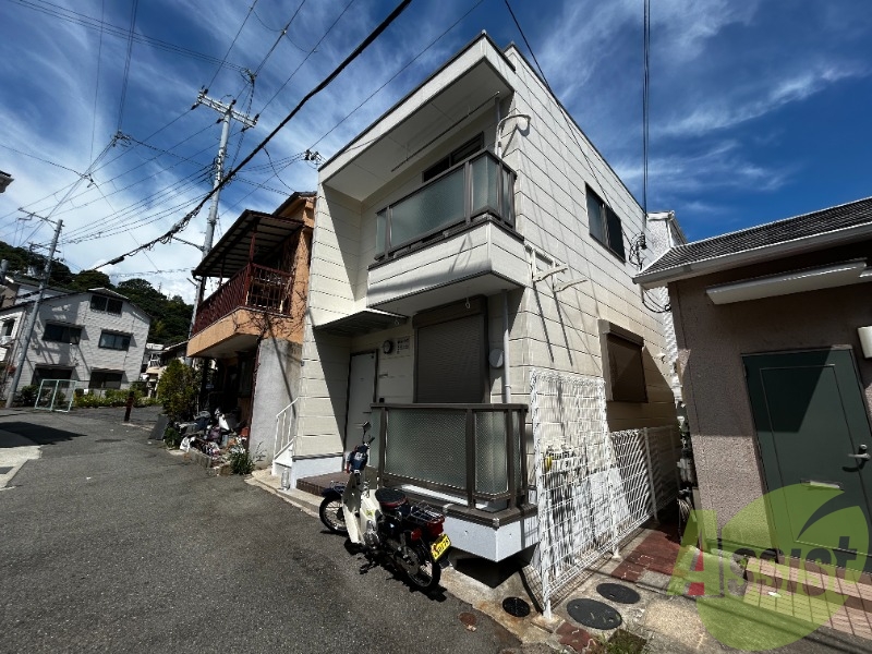 湊山ハウスの外観