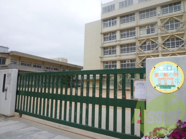 神戸市立葺合中学校 634m 神戸市立葺合中学校 634m