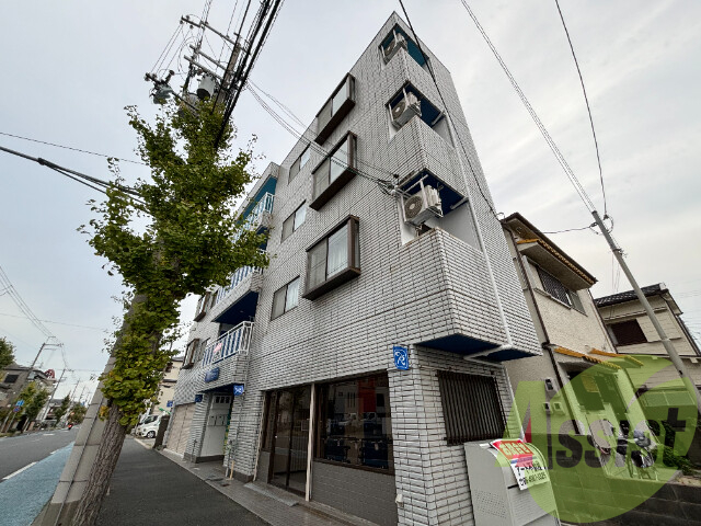 富松城レジデンスの外観