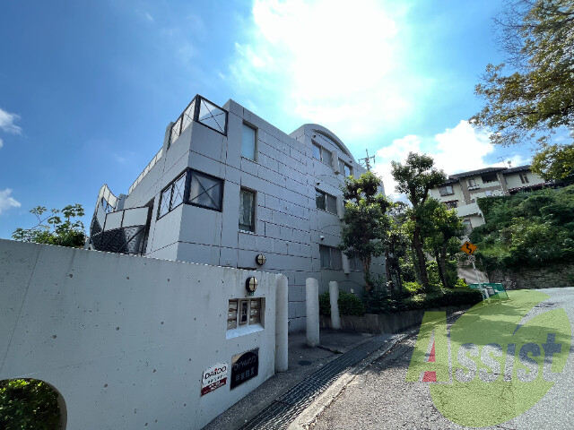 ロイヤルメゾン甲東園Ⅳの外観