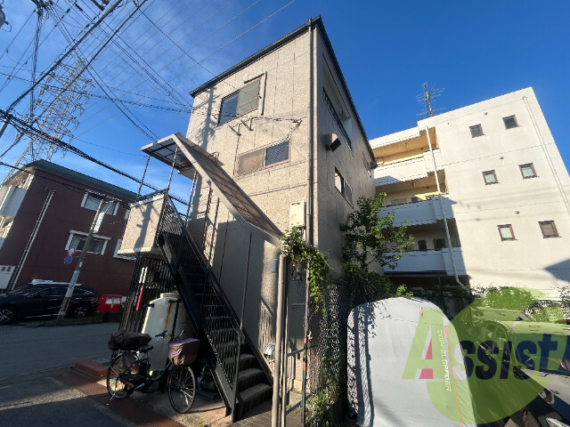 スマートビルの外観