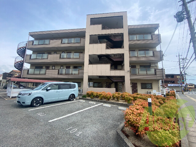 ハイツ山手の外観