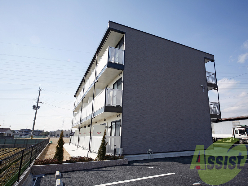 レオパレスグリーンアンバーの外観