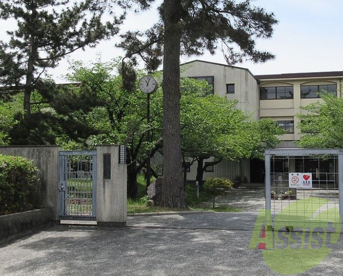 西宮市立甲陵中学校 1163m 西宮市立甲陵中学校 1163m