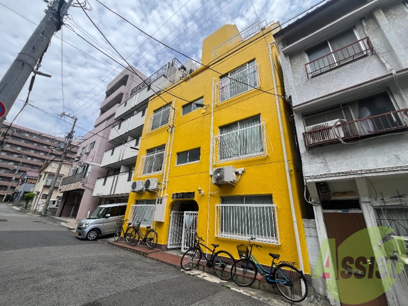 望月マンションの外観