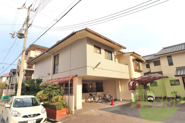 ハイム甲風園の外観