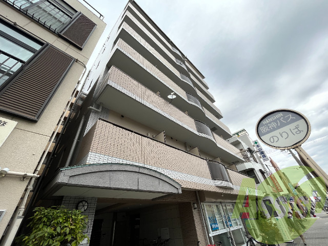 サンハウス本山の外観