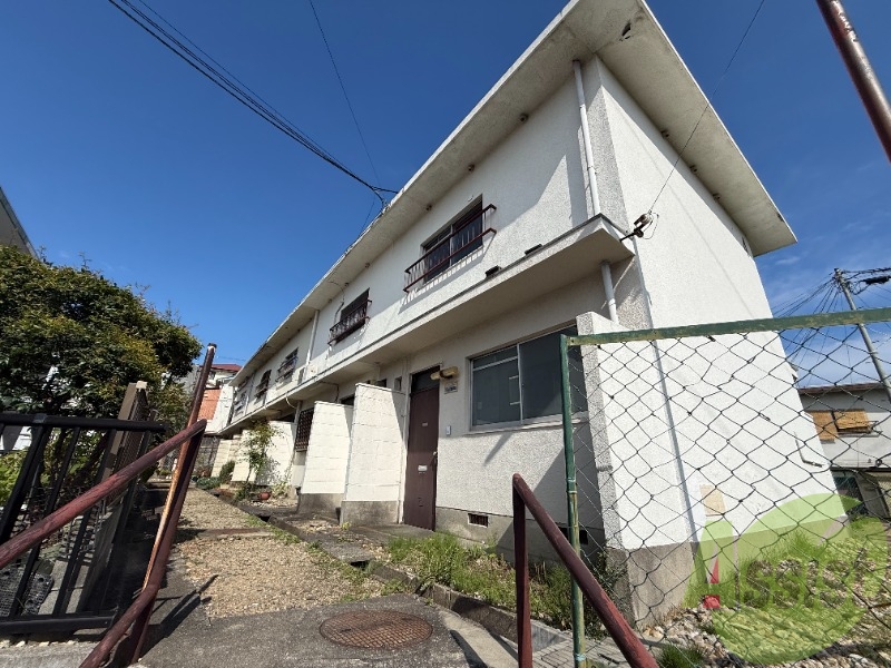 兵庫厚生年金住宅４号棟の外観