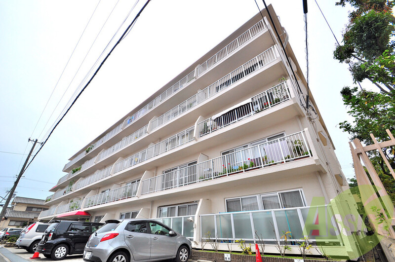 潮見台マンションの外観