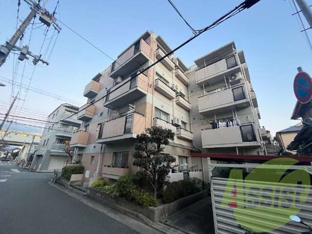 ロイヤル東園田の外観