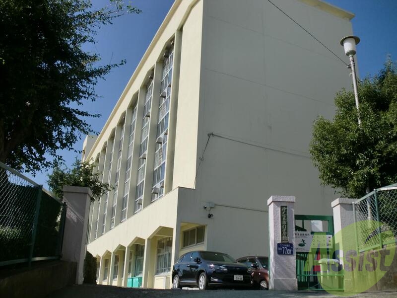 神戸市立布引中学校 1245m 神戸市立布引中学校 1245m