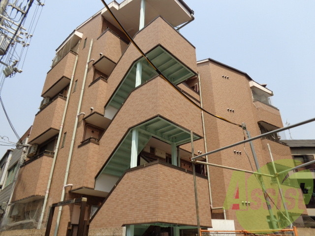 マンション王子の外観