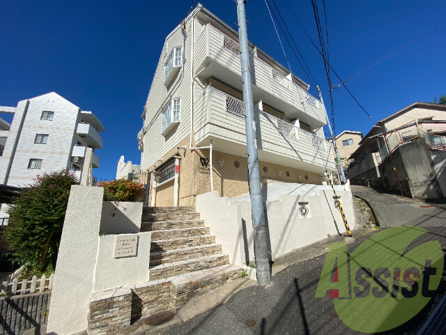 キャンパスヒルズ鈴蘭台の外観