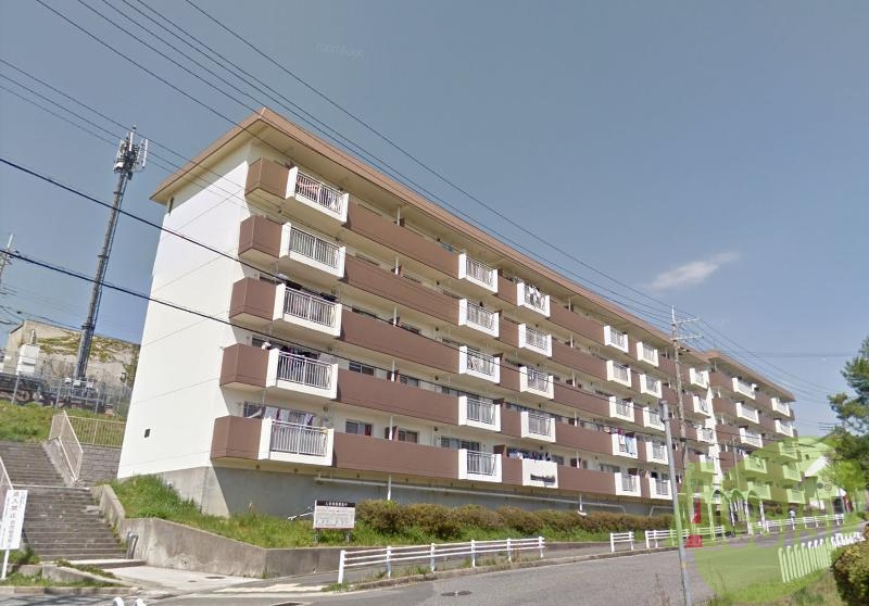 ロイヤルマンション1号棟の外観