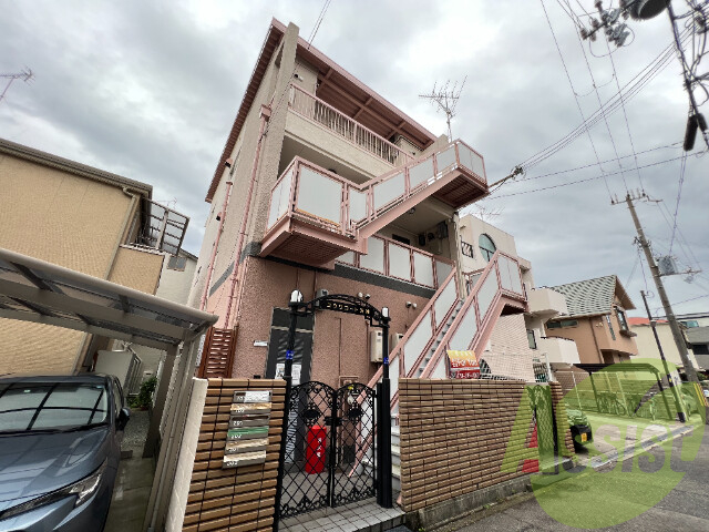 ユウワコート天神の外観