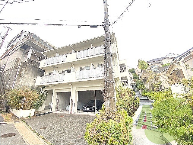 トレビアンコートの外観