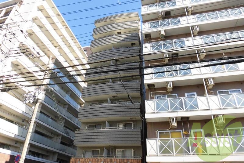 グラーツィア東灘の外観