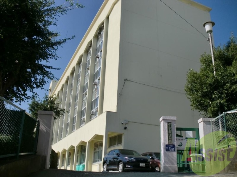 神戸市立布引中学校 1290m 神戸市立布引中学校 1290m