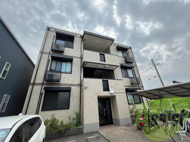 ルミエール甲東園Ⅱの外観