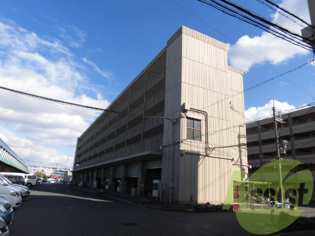 東部マンション　Ａ棟の外観