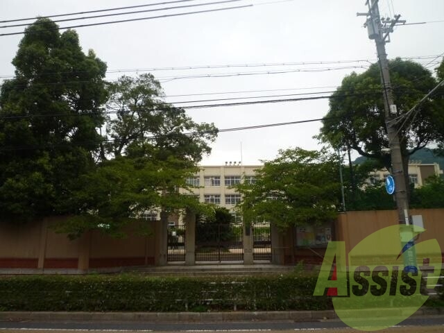 神戸市立雲中小学校 570m 神戸市立雲中小学校 570m