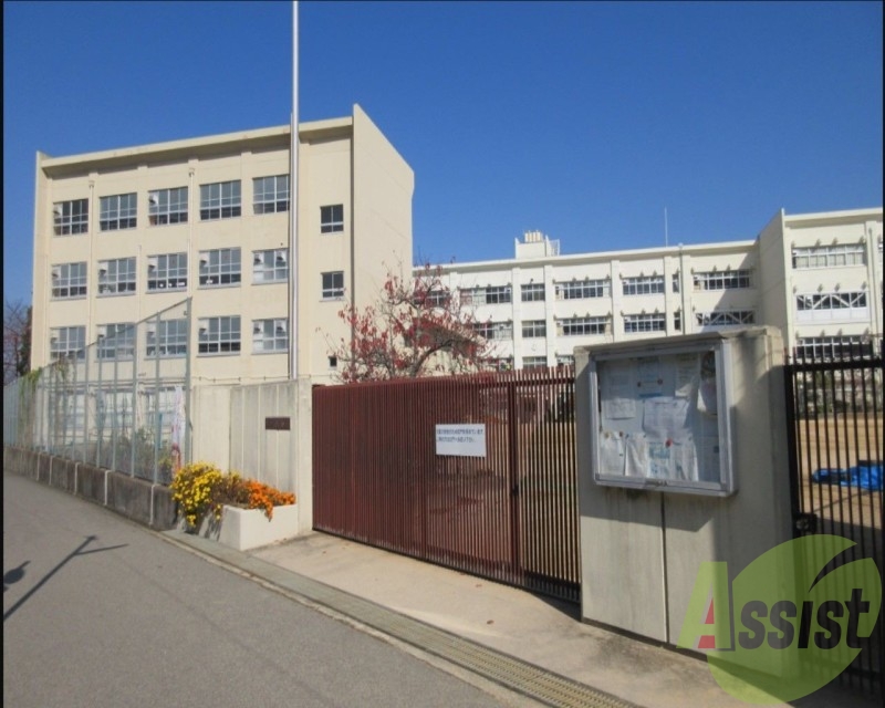 神戸市立有野小学校 1475m 神戸市立有野小学校 1475m