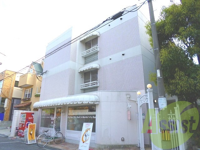 ルベラージュ甲子園の外観