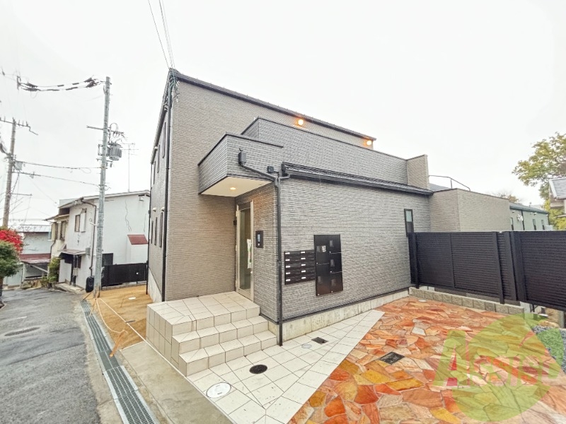 サンビルダープラス高羽ガーデンの外観