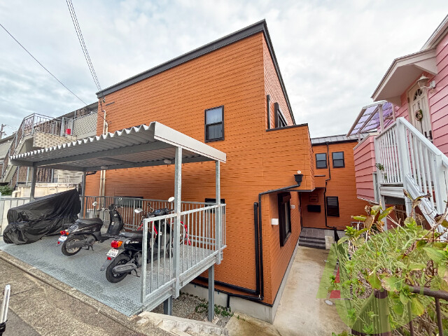 pista 赤坂通の外観