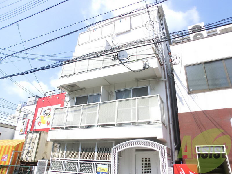 シャルマン湊川の外観
