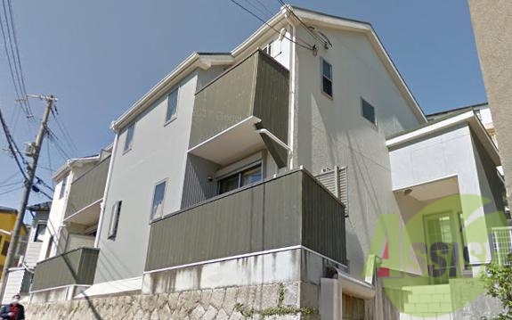 プラーフ会下山の外観