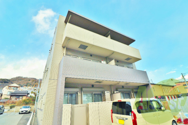 ブルーメ本山の外観