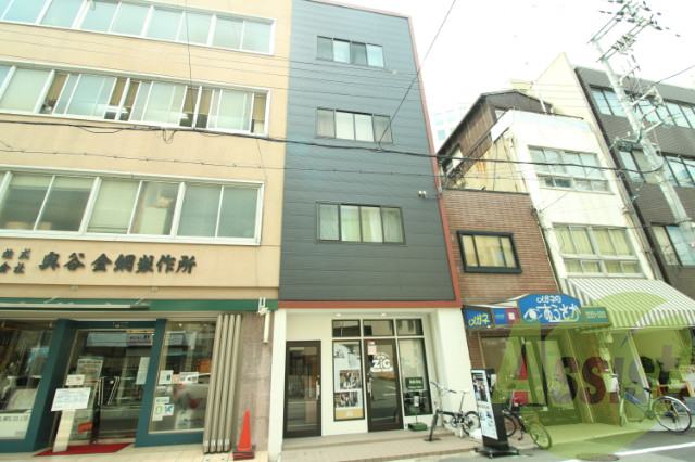 メック駅前ビルの外観