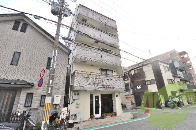 アベニュー曙の外観