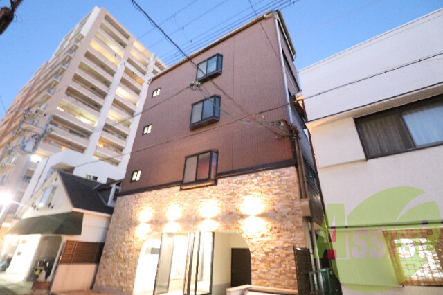 甲子園WESTの外観