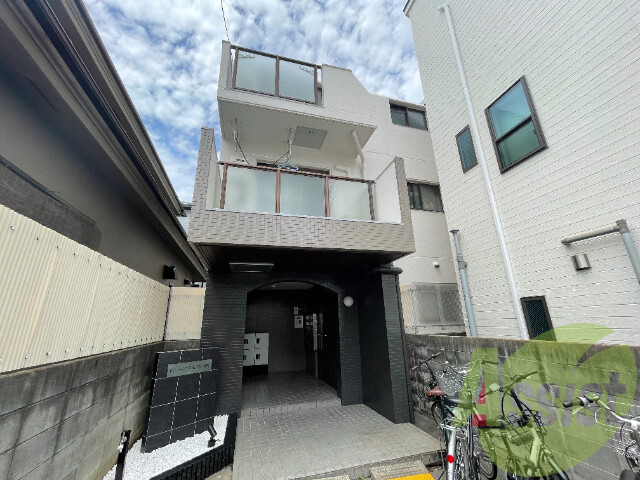 ドムールコスモス甲南町の外観